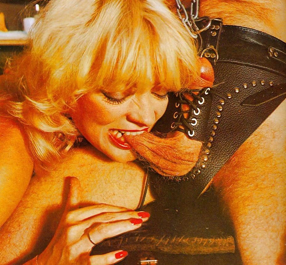 25P Uschi Karnat Leather Mistress