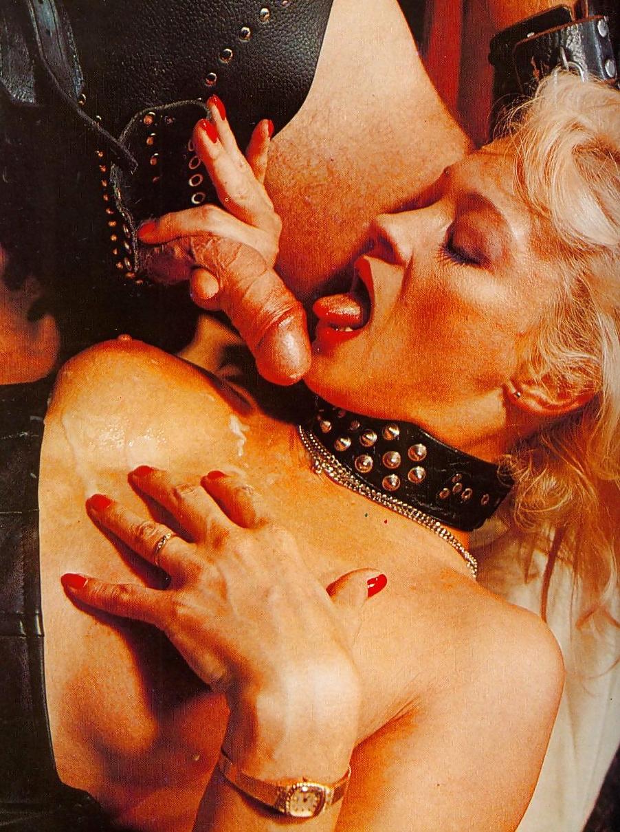 25P Uschi Karnat Leather Mistress