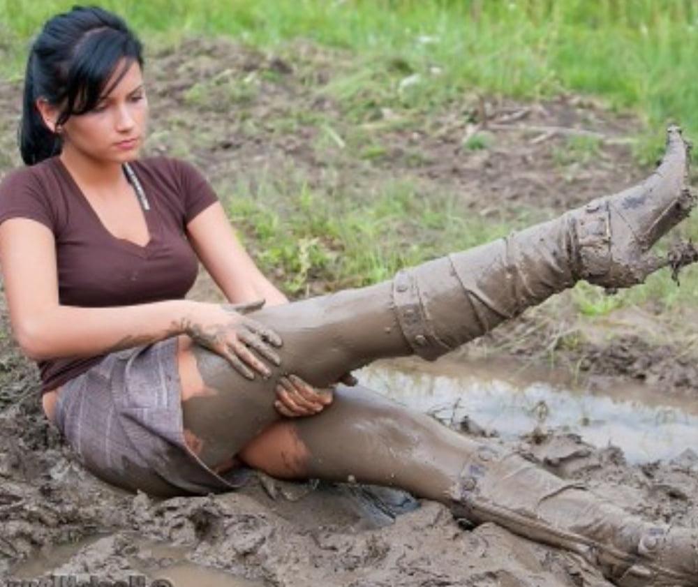 11P MUD LESBIAN SCHOOL 4