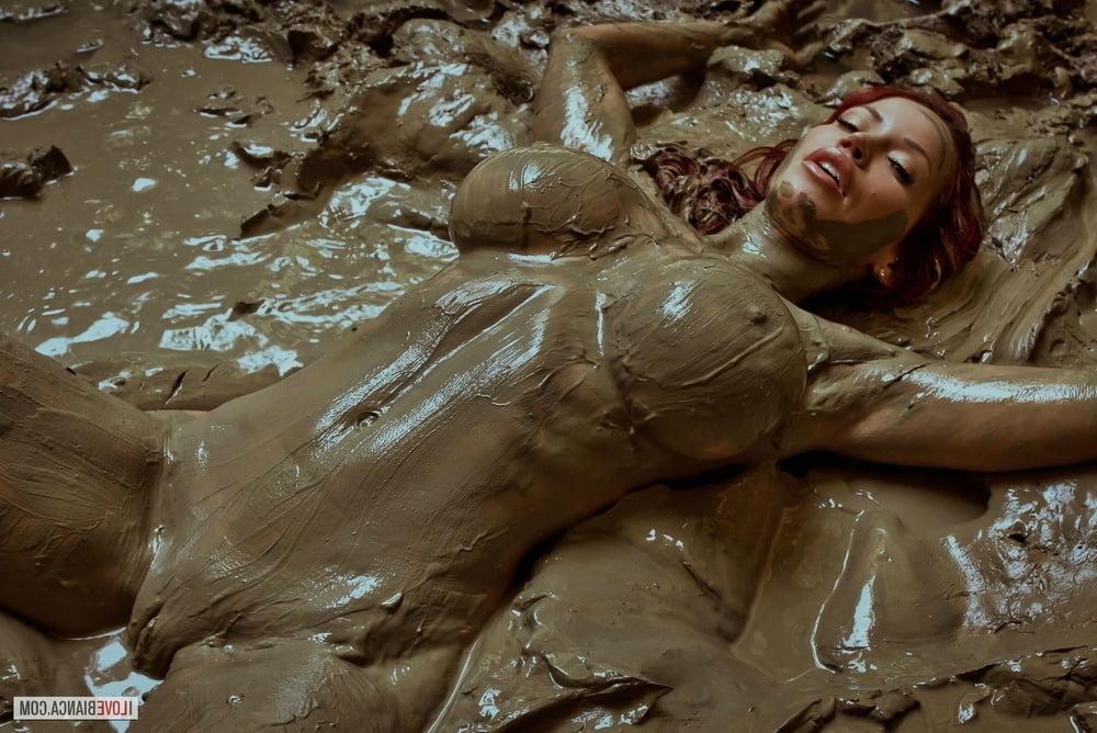 12P MUD LESBIAN SCHOOL 11
