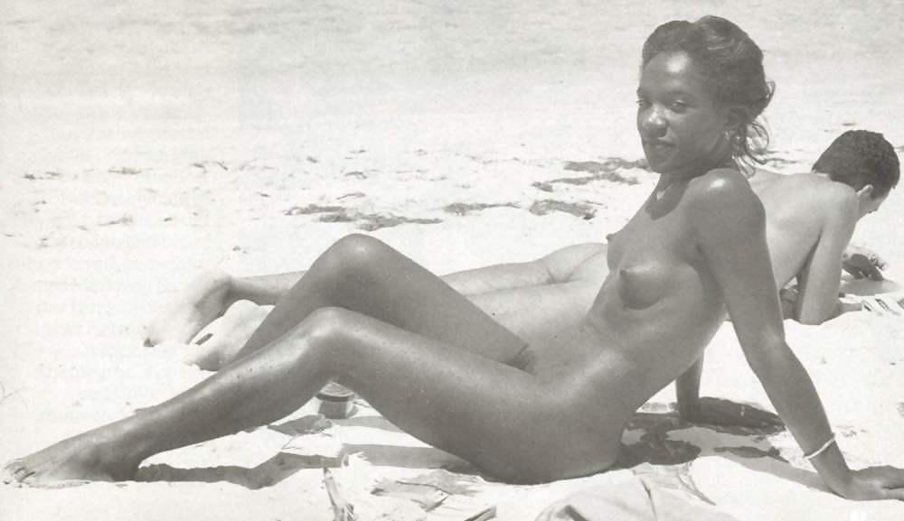 25P Nudists Naturists Public Outdoor Flash - Black And White 3