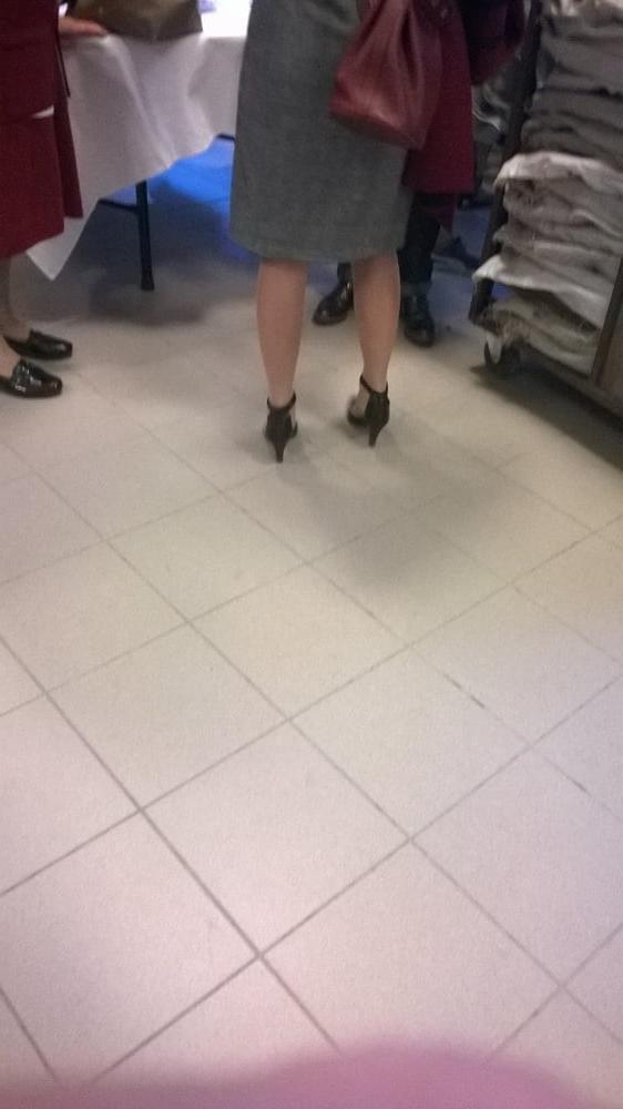 21P lovely legs 02