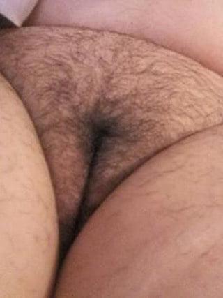 25P My 44 years old hairy qirlfriend
