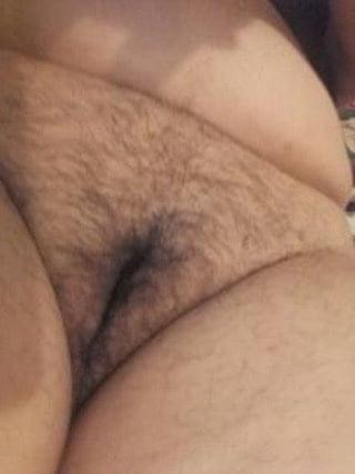 25P My 44 years old hairy qirlfriend