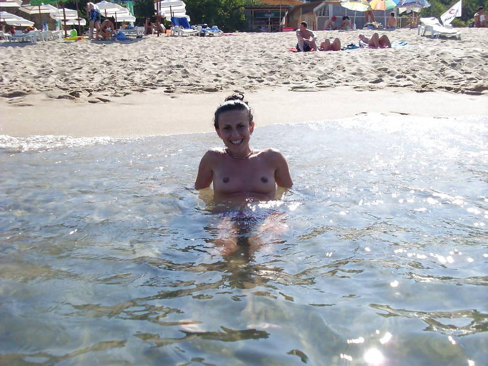 25P Bulgarian Beach Girls from Black Sea - III