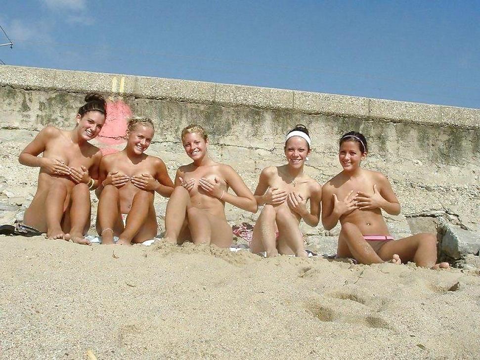 25P I'm a beach nudist
