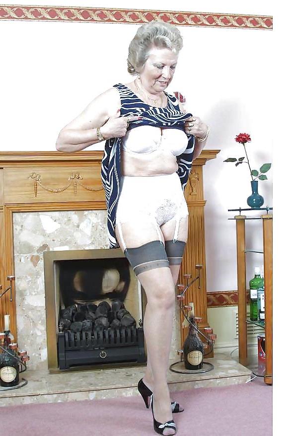 25P Granny milf mature cz 6