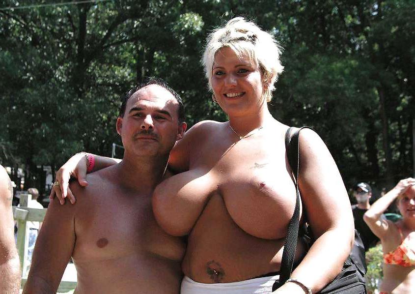 25P Beautiful Beach Matures and Grannies by Voyeur TROC