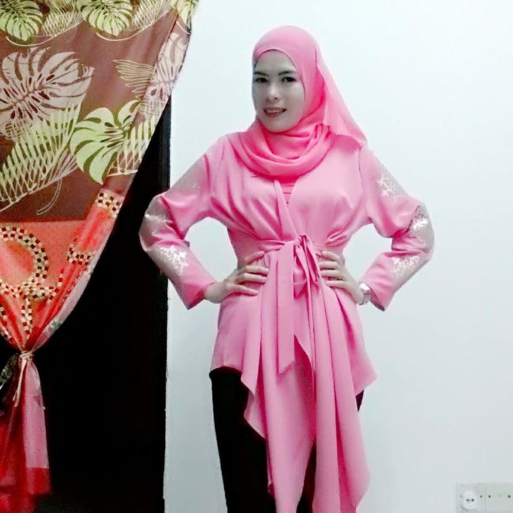 18P Suriati Ismail - MILF Melayu Legend (PREVIEW 2)