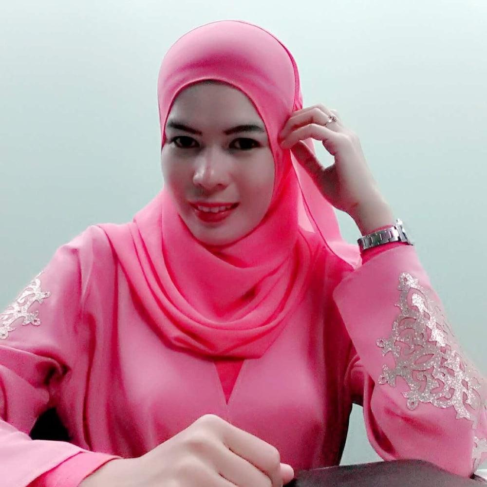 18P Suriati Ismail - MILF Melayu Legend (PREVIEW 2)