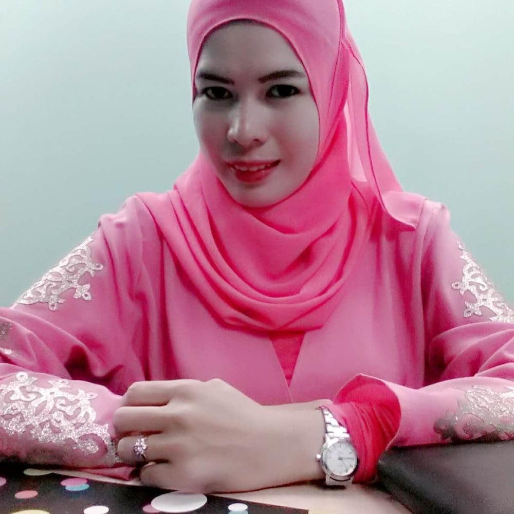 18P Suriati Ismail - MILF Melayu Legend (PREVIEW 2)