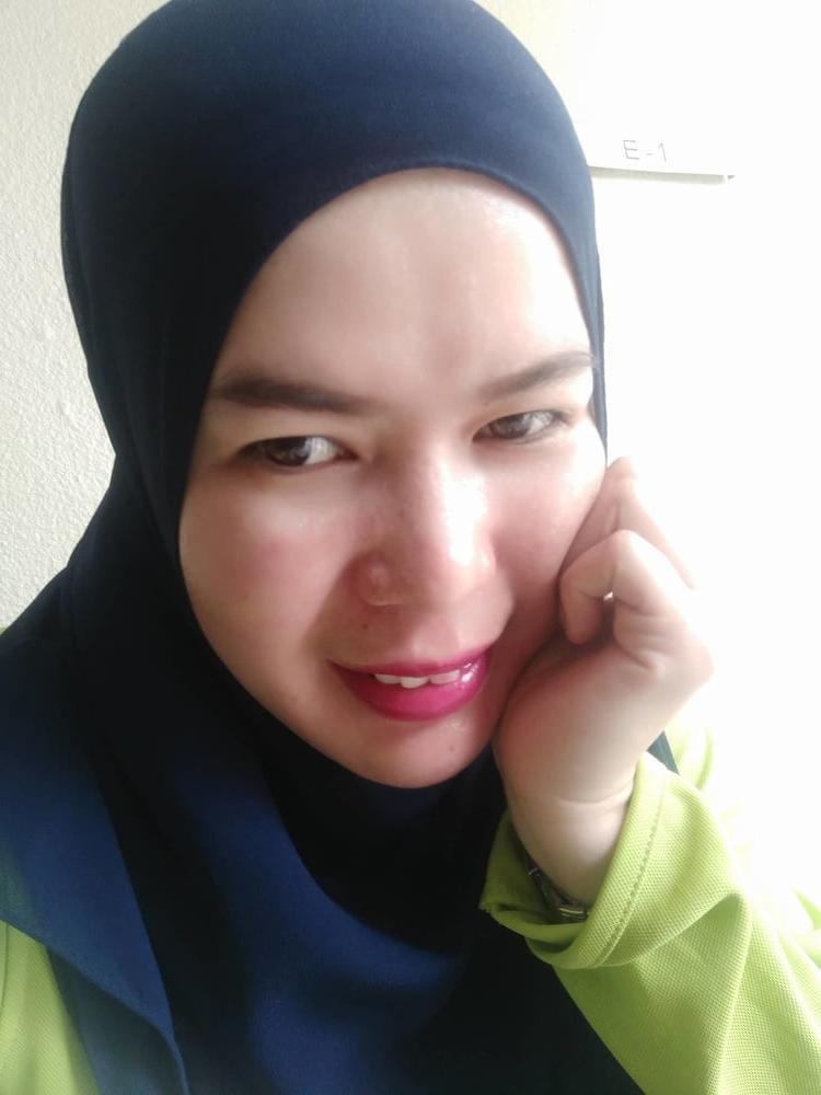 18P Suriati Ismail - MILF Melayu Legend (PREVIEW 2)
