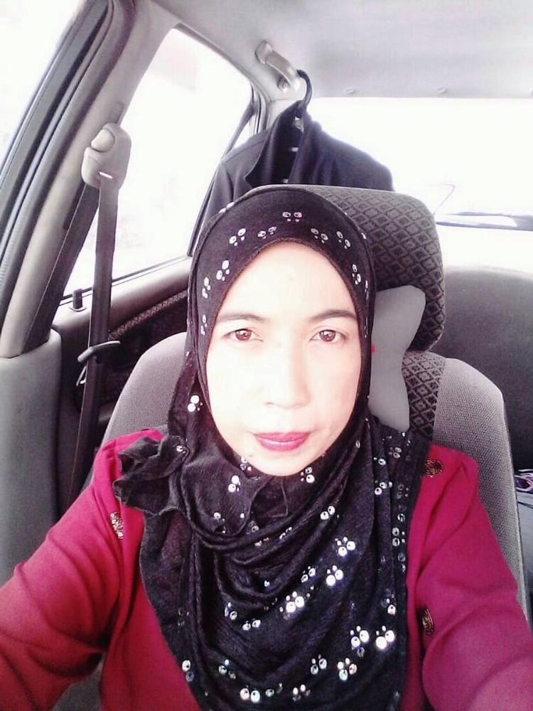 25P Malay MILF Chef Suhaila - Part 1
