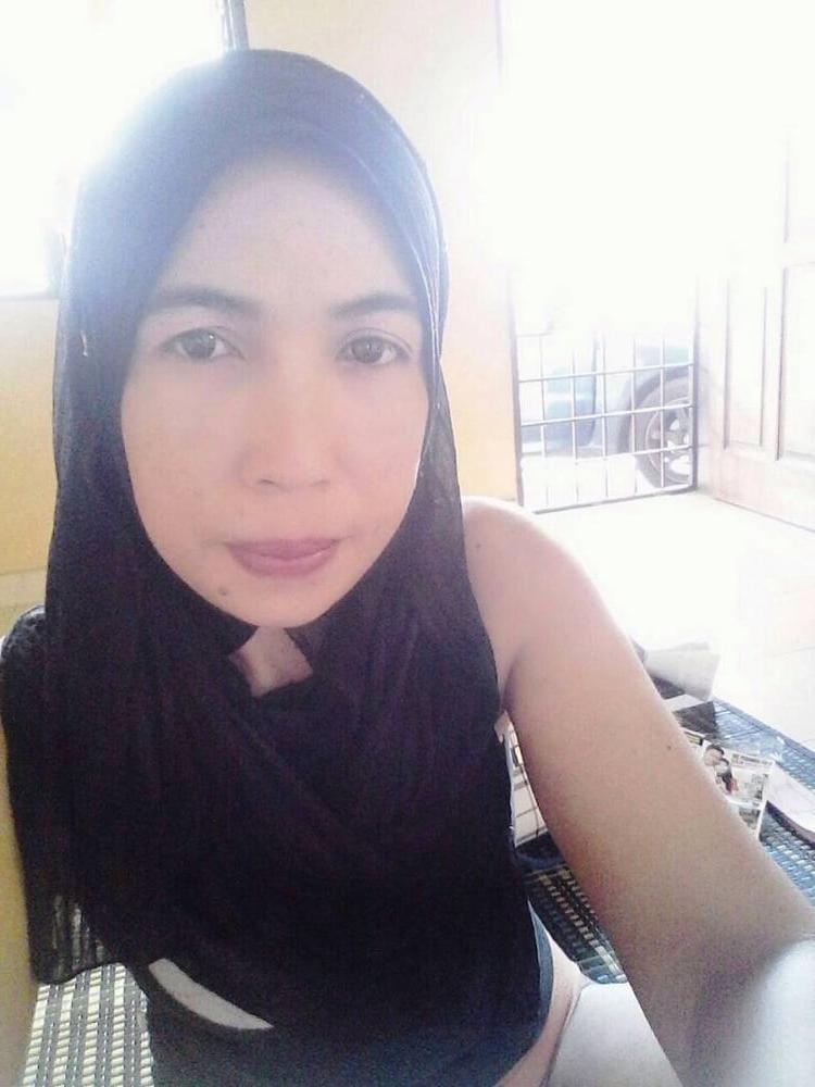 25P Malay MILF Chef Suhaila - Part 1