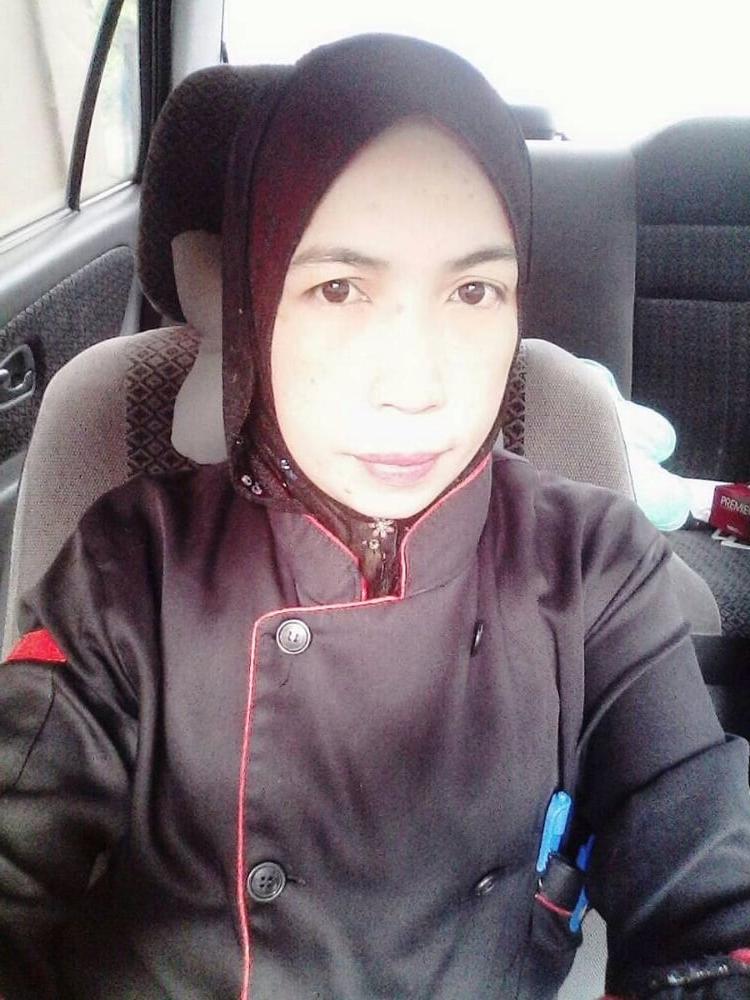25P Malay MILF Chef Suhaila - Part 1