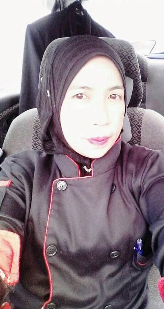 25P Malay MILF Chef Suhaila - Part 1