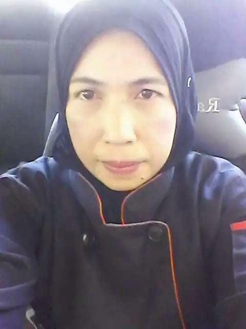 25P Malay MILF Chef Suhaila - Part 1