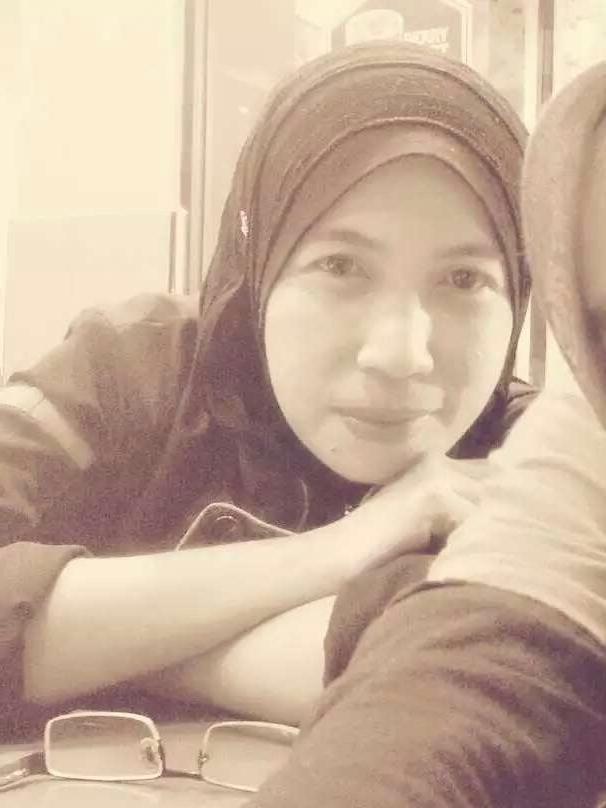 25P Malay MILF Chef Suhaila - Part 1