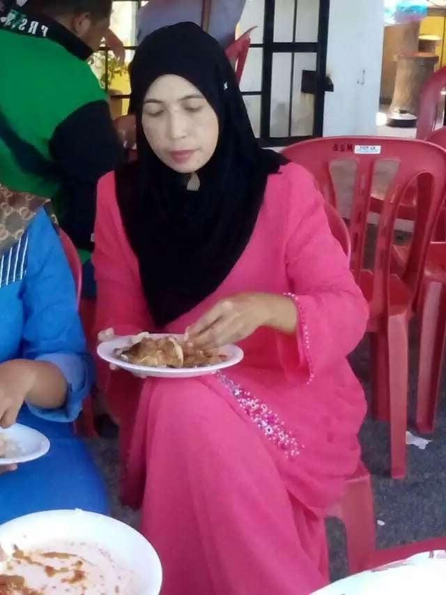 25P Malay MILF Chef Suhaila - Part 1