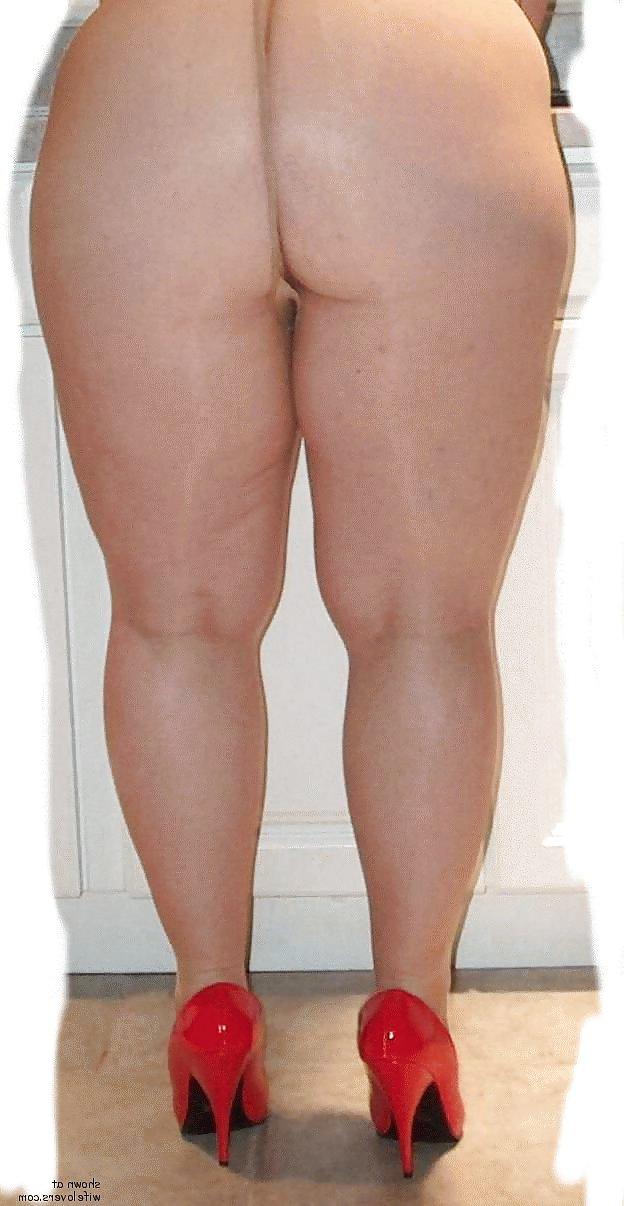 23P Big sexy thighs