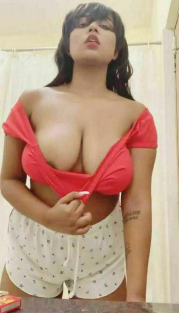 25P Desi unseen babe 106