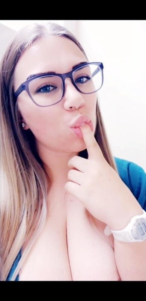 16P Busty Blonde