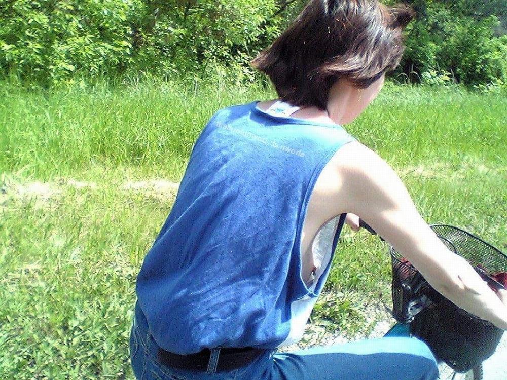 25P Downblouse & Nippelblicke 243