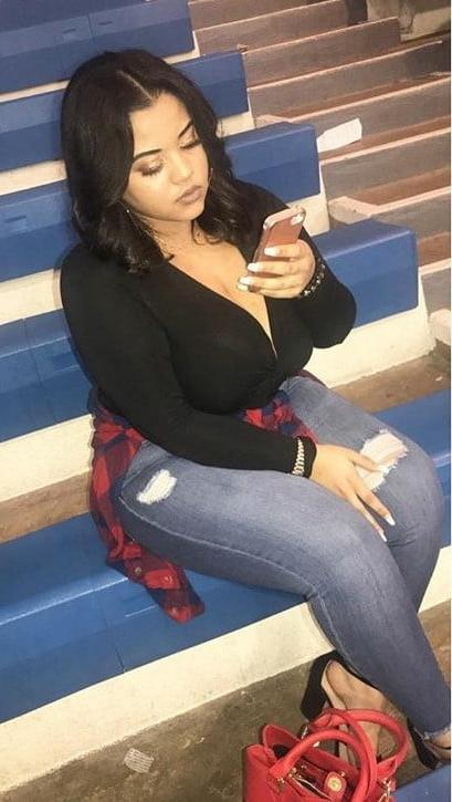 10P Chubby n Busty 9
