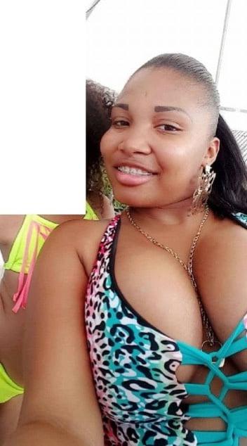 16P Busty Amateur 25
