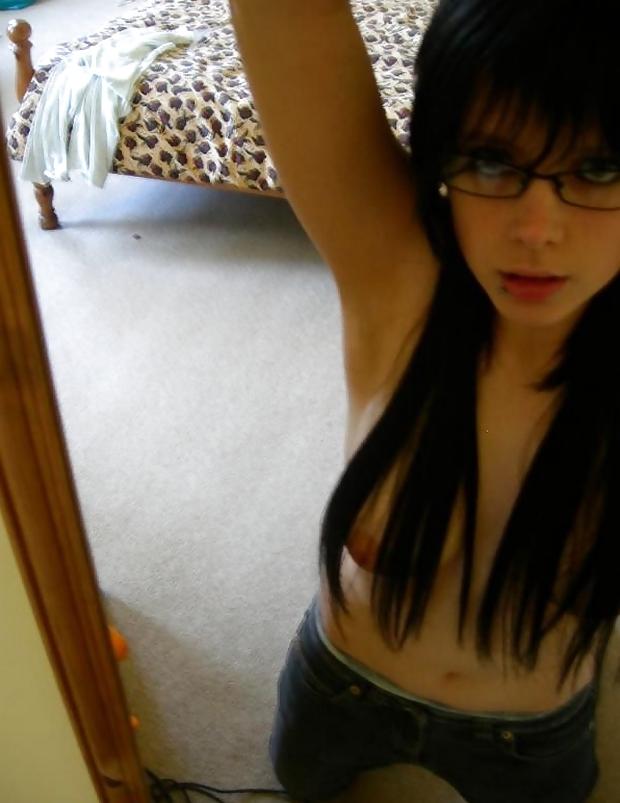 11P 18yo brunette self shot