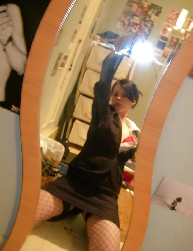 11P 18yo brunette self shot