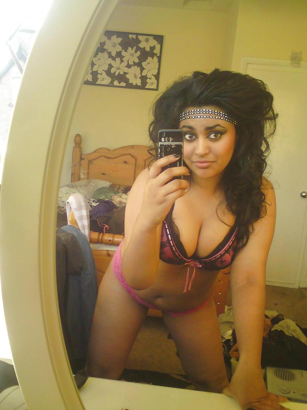 24P Desi Indian Babe 
