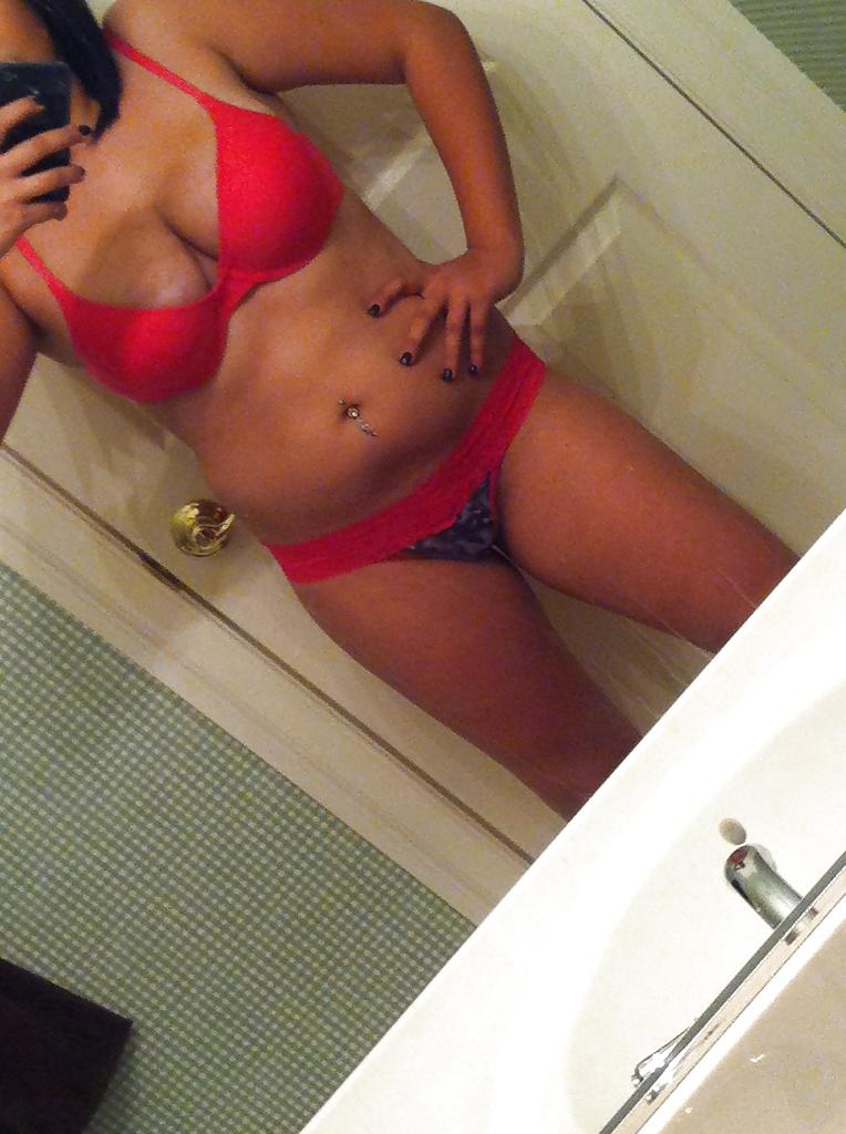 14P BBW DESI GIRL SHOWS HER BODY PT 2