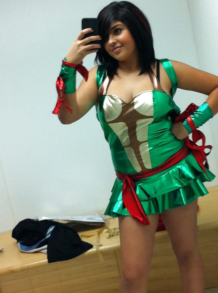 14P BBW DESI GIRL SHOWS HER BODY PT 2