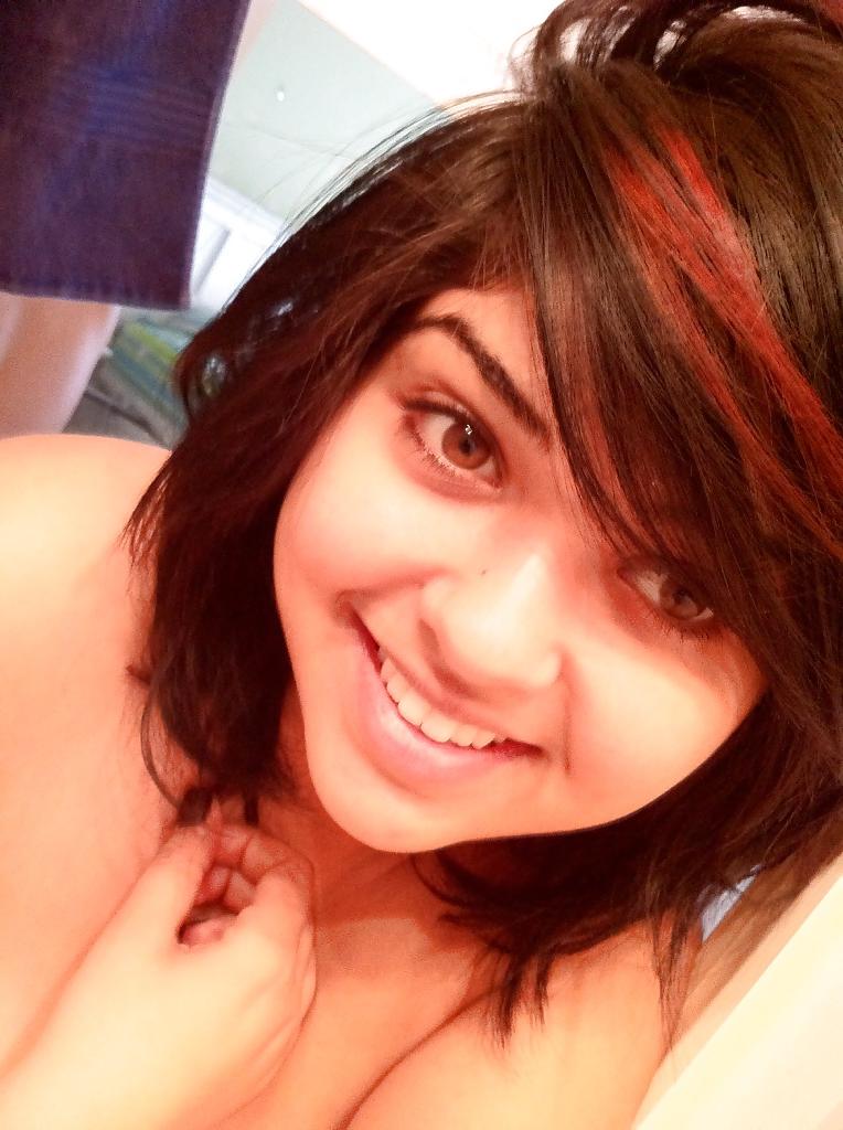 14P BBW DESI GIRL SHOWS HER BODY PT 2