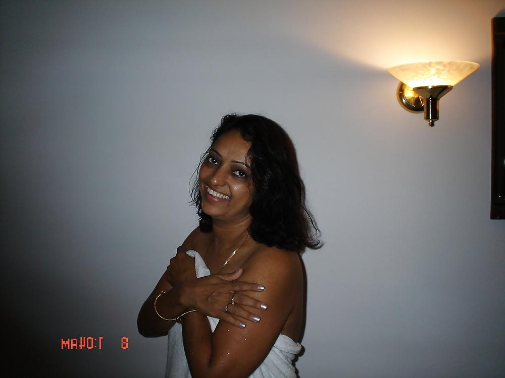 24P Hot Indian Desi Babe