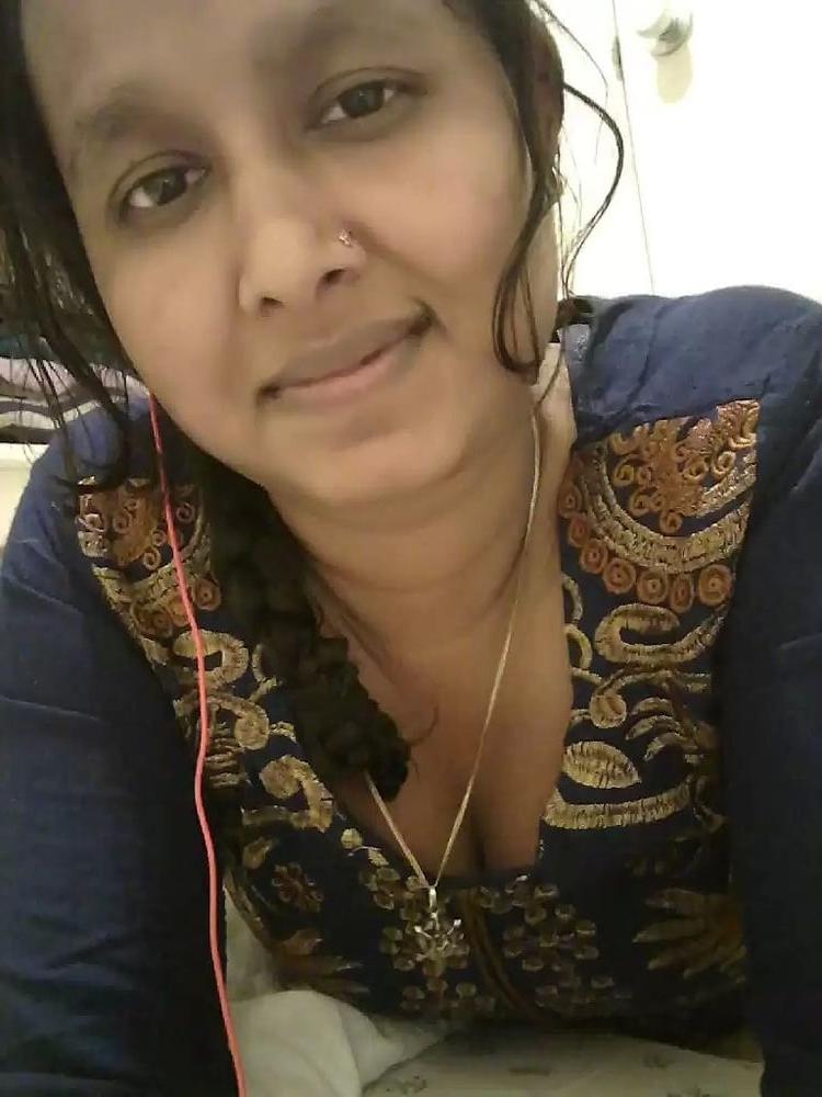 25P Desi aunty