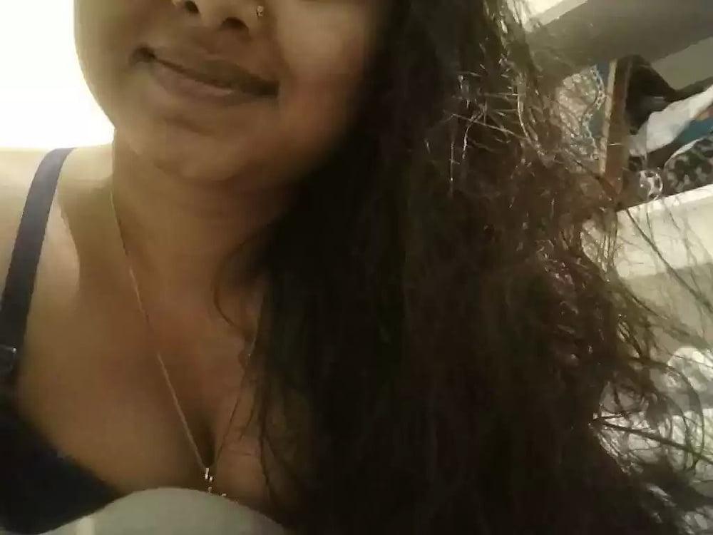 25P Desi aunty