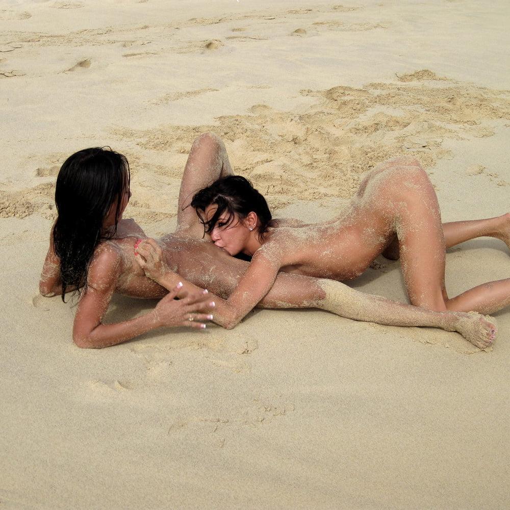 25P Wife With Wife #2152 Wedding Ring Swingers