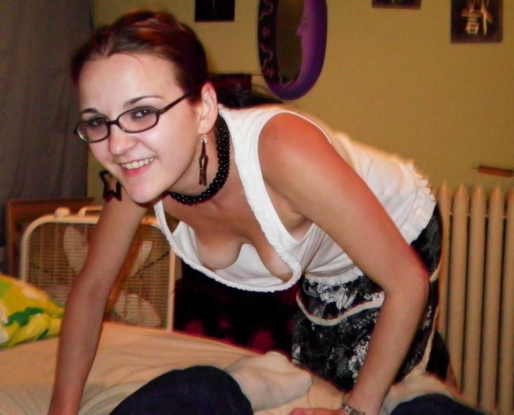 25P Downblouse &amp; Nipple Peeks 241
