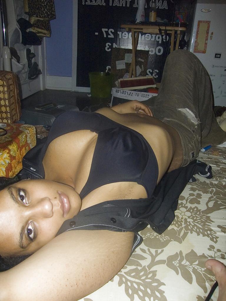 25P Desi Indian Babe 