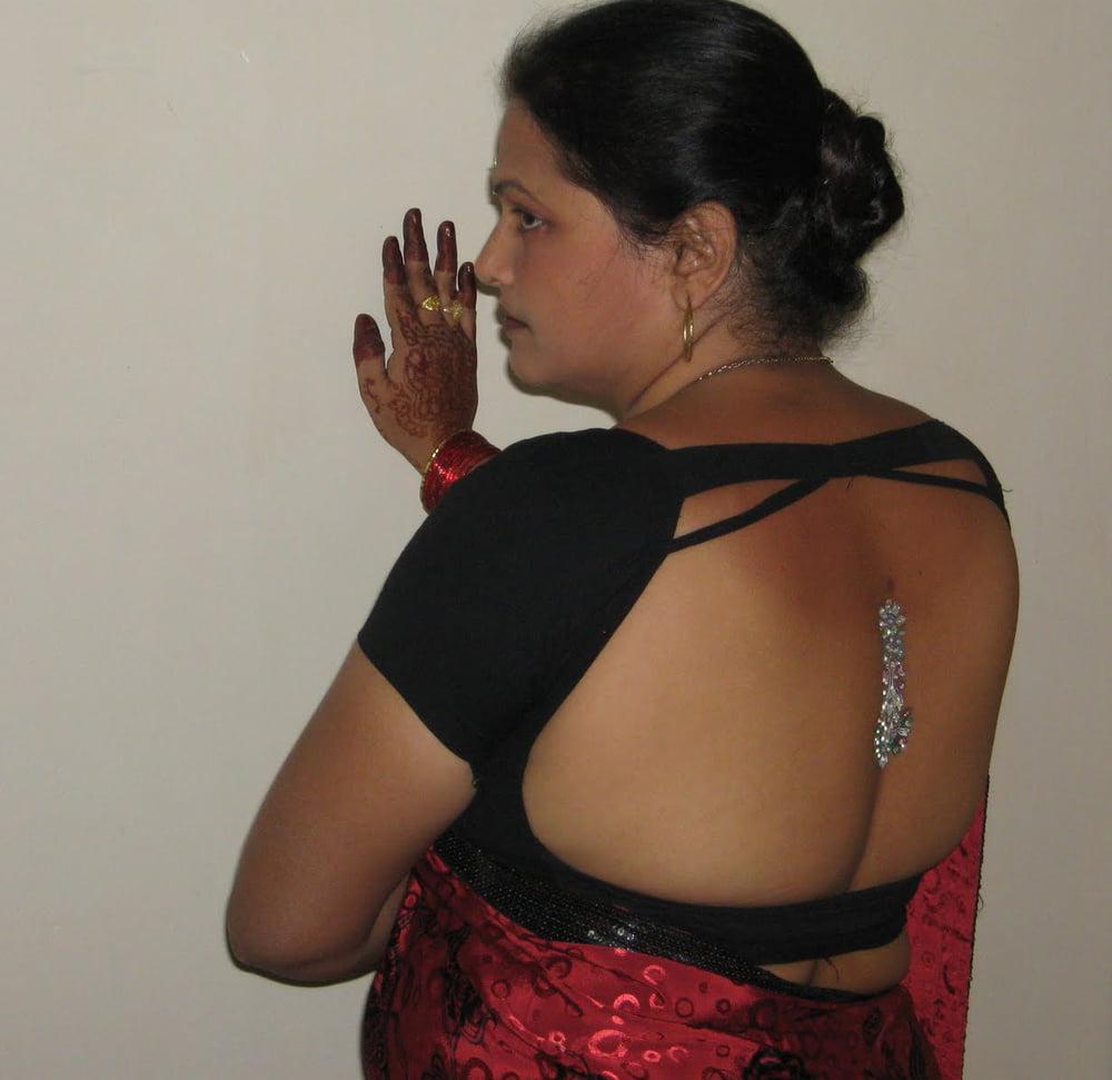 22P mature mom desi