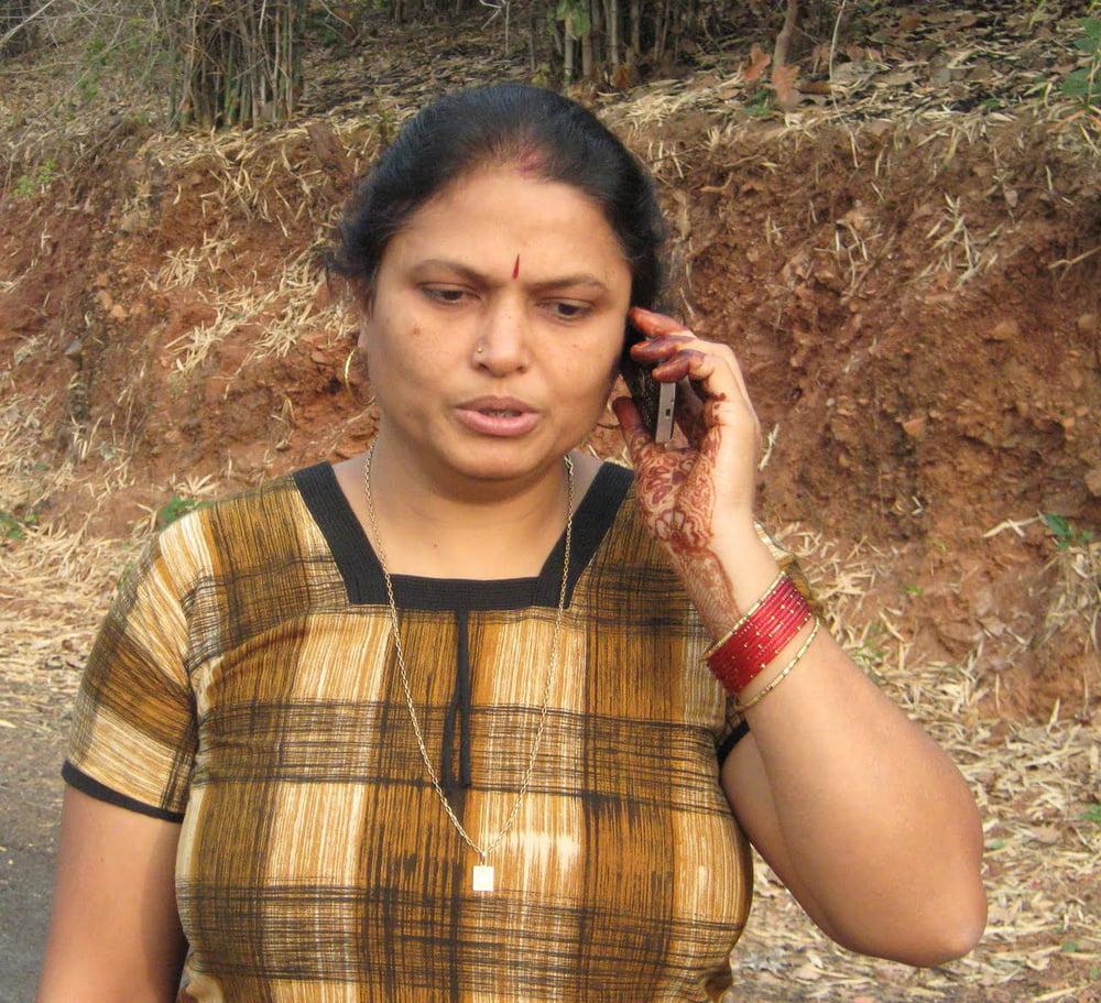 22P mature mom desi