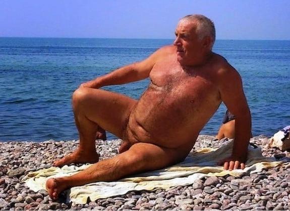 22P 2 OLD MAN AND VERY SMALL COCK AND BEACH