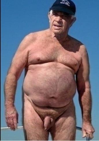 22P 2 OLD MAN AND VERY SMALL COCK AND BEACH