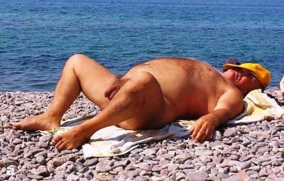 22P 2 OLD MAN AND VERY SMALL COCK AND BEACH