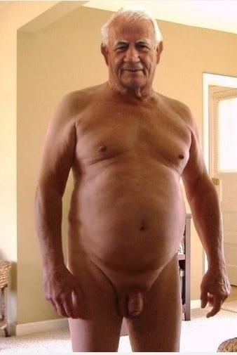 22P 2 OLD MAN AND VERY SMALL COCK AND BEACH