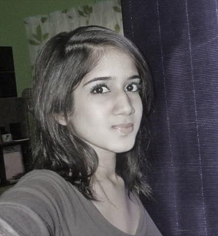 25P Unknown Desi Girl 011 (leaked semi-nudes)