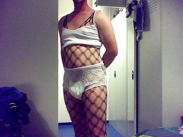 9P Sissy diaper