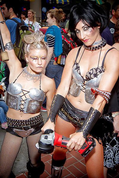 25P Babes of Comic Con 03